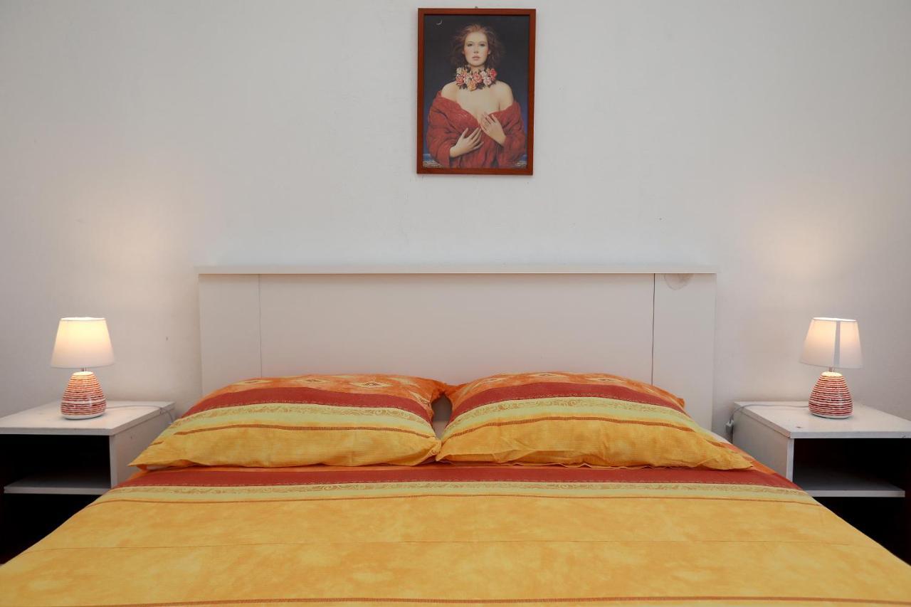 Apartman Karaga Trogir Zewnętrze zdjęcie
